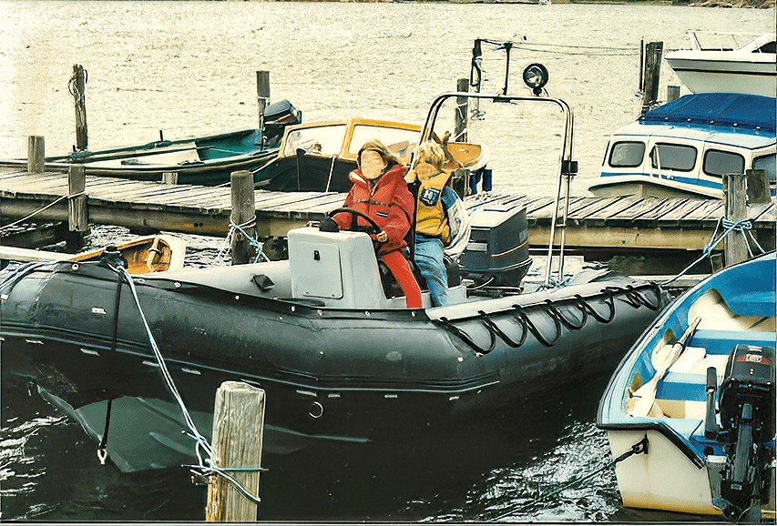 © The Scandinavian Inflatable Boat Club The RIB when it was finished starting from a “rubber boat” up.